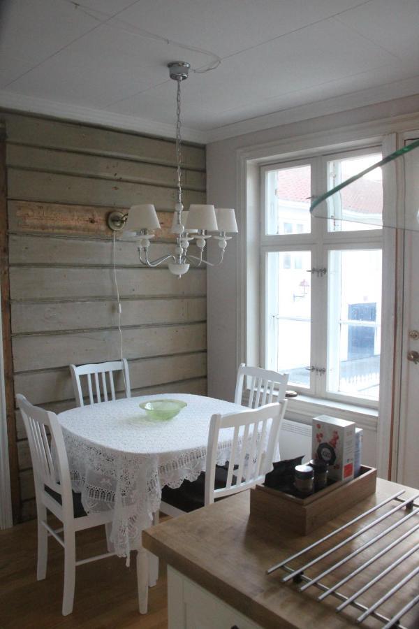Gamle Apoteket I Gamle Skudeneshavn Apartman Kültér fotó